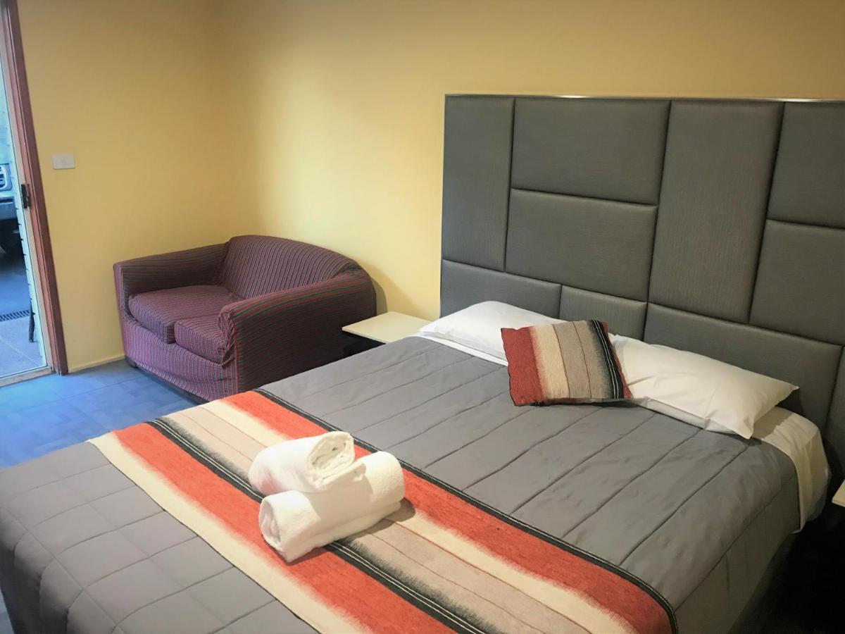 Toukley Motor Inn מראה חיצוני תמונה